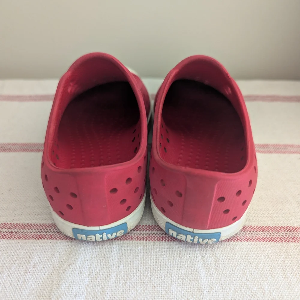 Native Kids Water Shoes - Red, Size C8